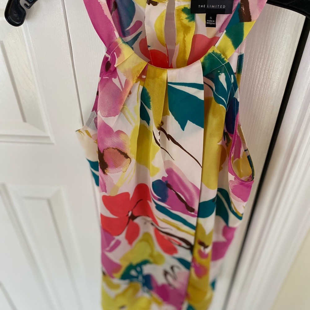Woman’s sleeveless top by the Limited is size S